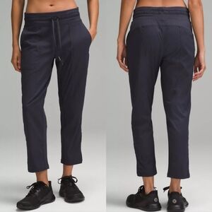 Lululemon Dance Studio Mid-Rise Cropped Pant Size 4 Black Style W6AVQS